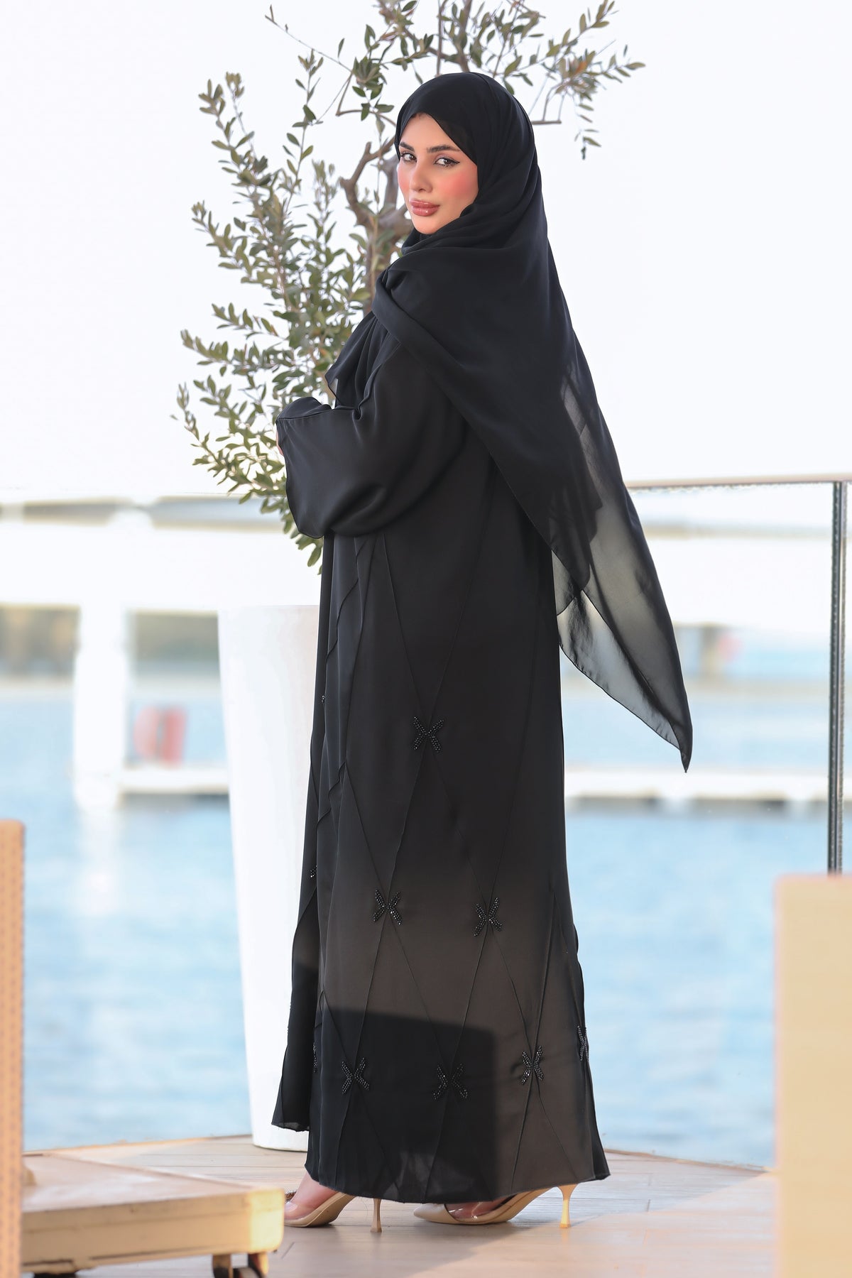 Double layered chiffon abaya – Abayat Qumasha Wa Naqsha